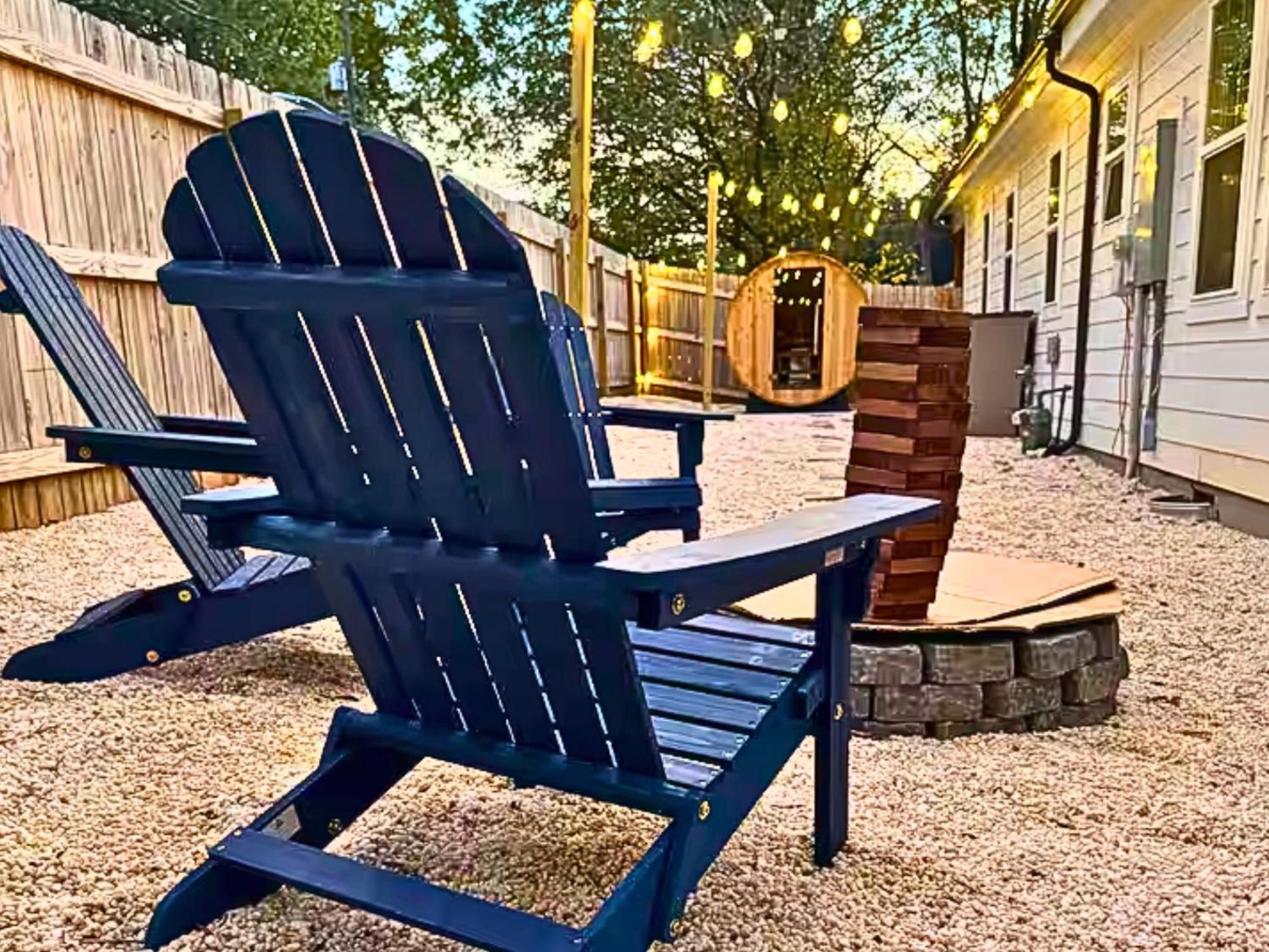 Apartment Venetian Beds, Outdoor Barrel Sauna, Hot Tub, Cold Plunge Charlotte