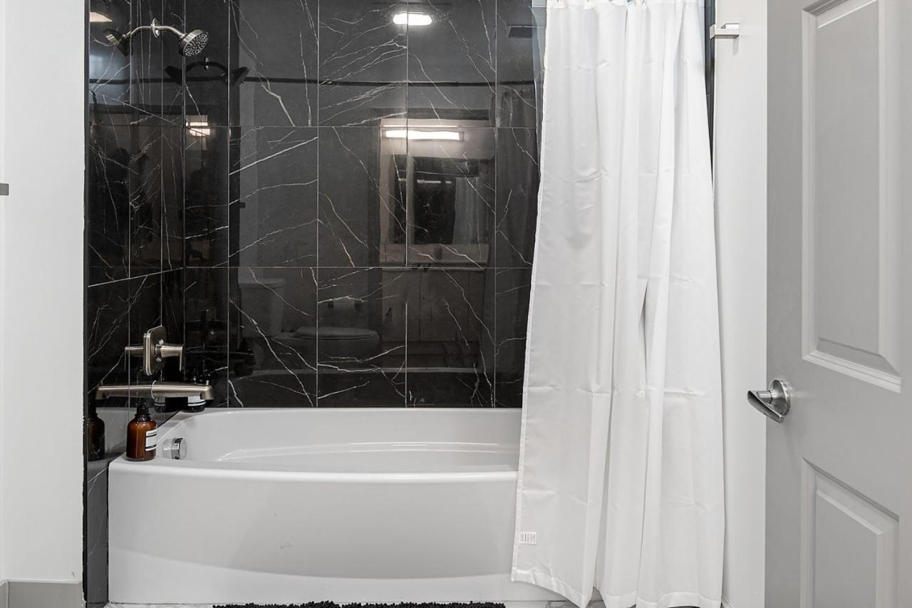 Apartment Urban Retreat - Free Parking, Wifi, Walk To Stadium Charlotte