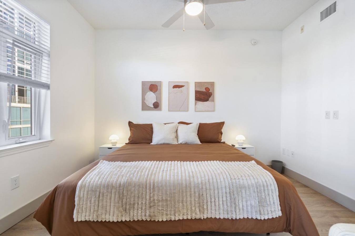 Uptown Luxury - Floor King Suite, Free Parking