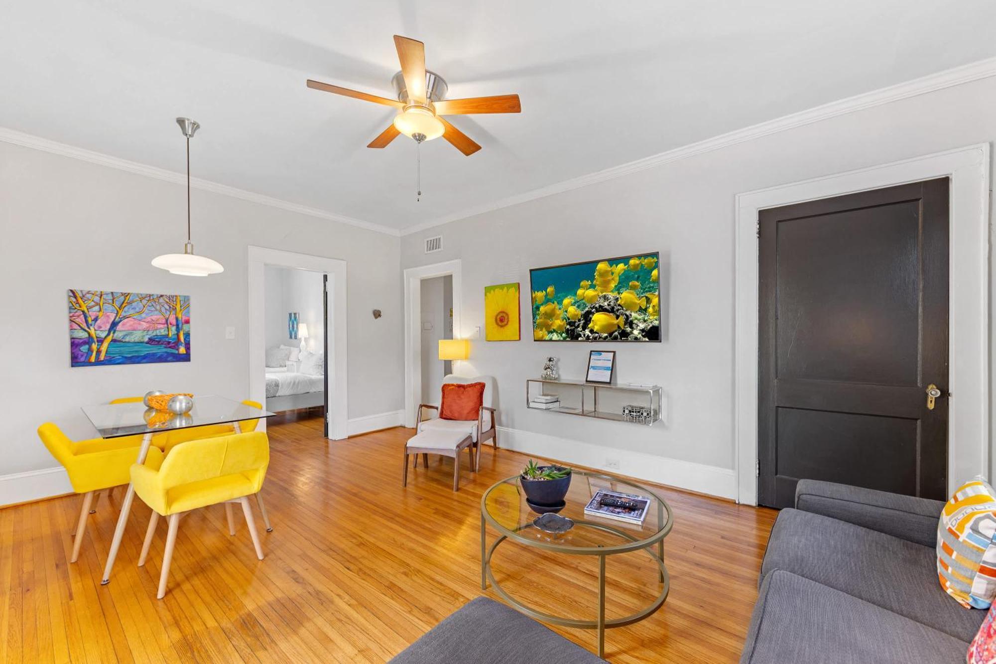 Holiday home Bright And Restful 2br Near Uptown With Balcony Charlotte