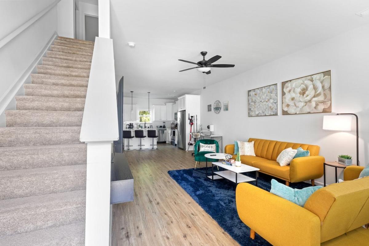 Perfect Getaway Prime Location Game And Hottub Charlotte