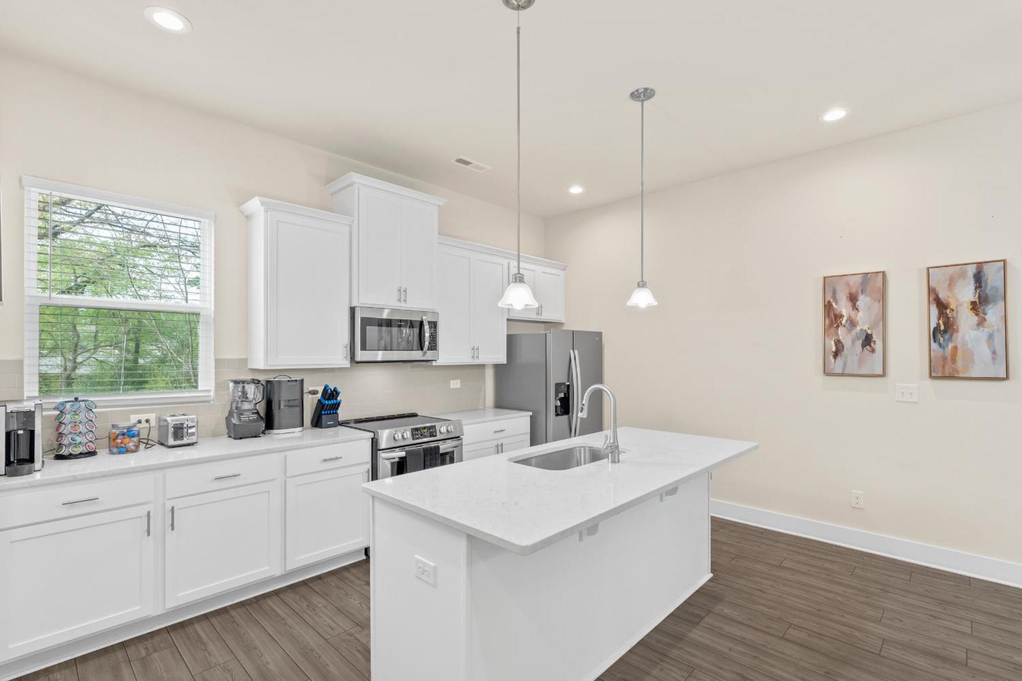 Private Haven In Charlotte, 5mins Uptown, Fast Wi-fi Holiday home Charlotte