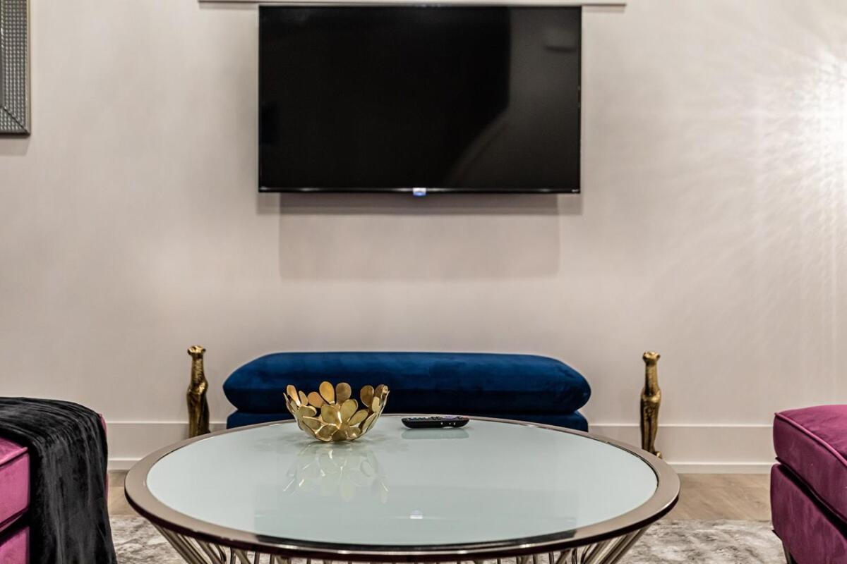 Pooltable-15 Mins To Uptown & Dt-king Bed! * Charlotte