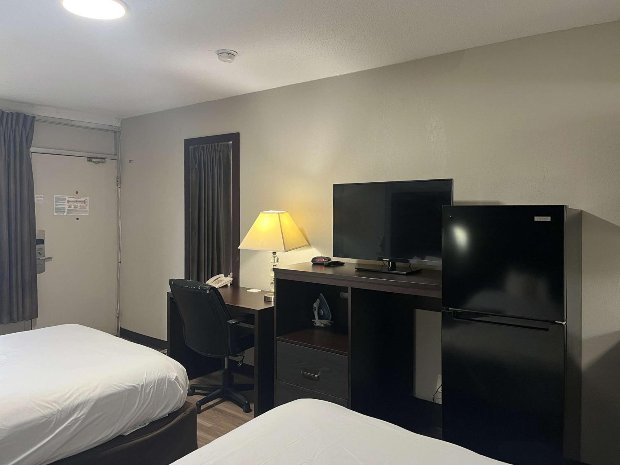 6 Charlotte, Nc - Airport South Hotel 2*