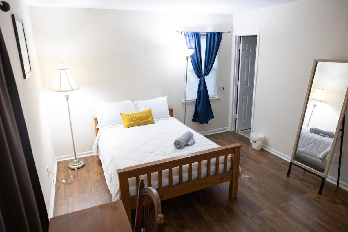 Mins To Hospital Carowinds, Stadium, Amp Ballantyne Holiday home Charlotte