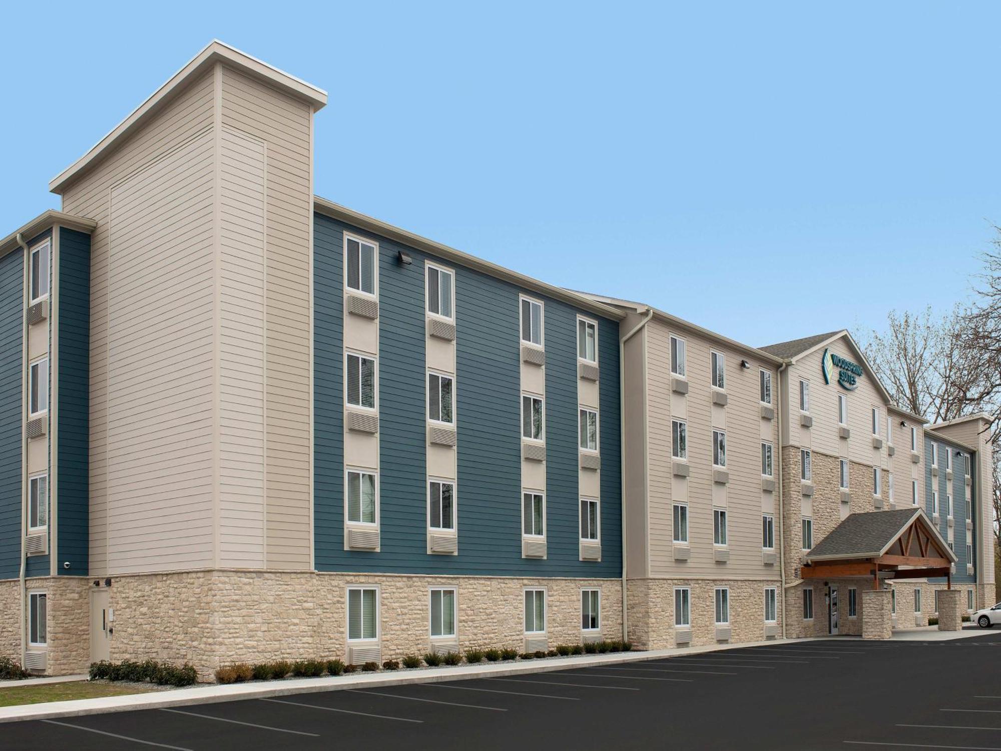 Hotel Woodspring - Arrowood *