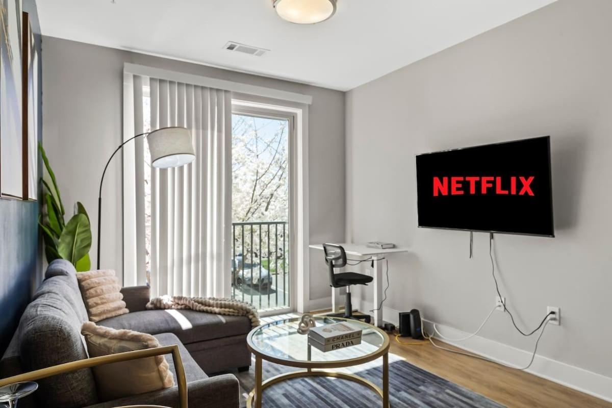 Apartment Luxurious King Bed In Midtown!