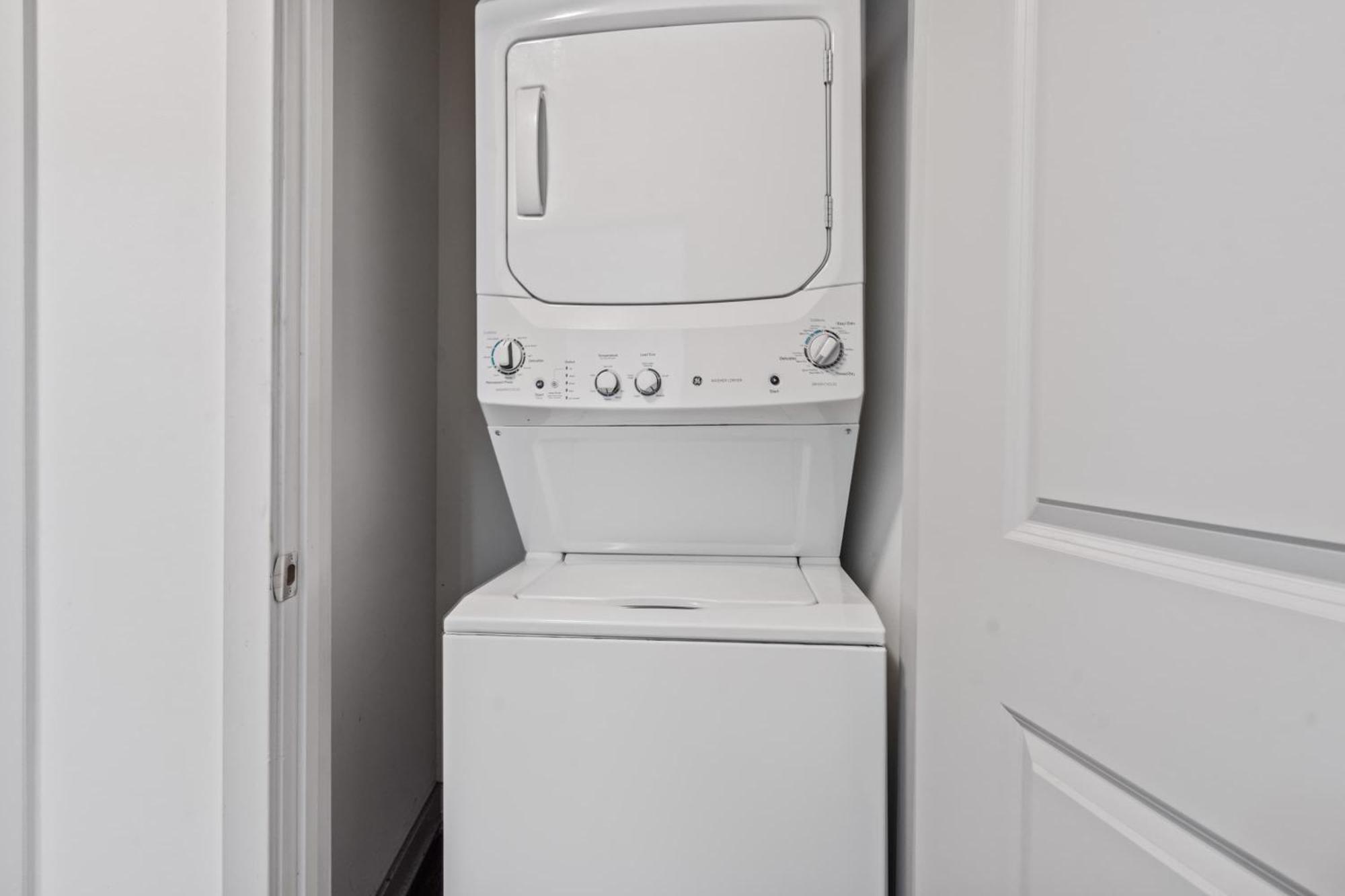 Luxurious King Bed In Midtown! Charlotte