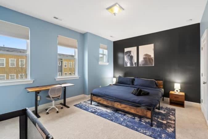 Luxurious King 3br Townhouse In Uptown Charlotte! Holiday home