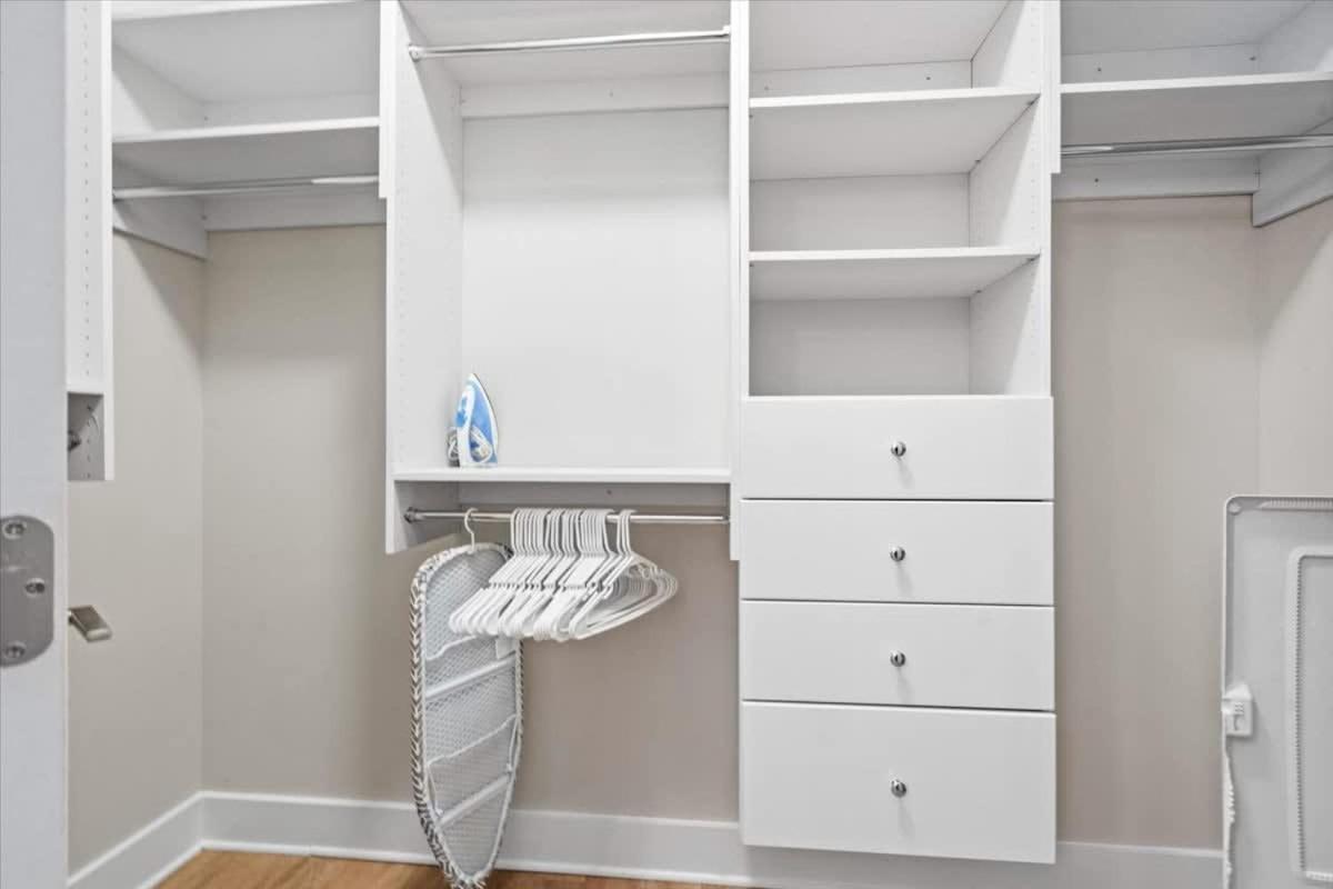 Upscale King 3br Mins To Uptown * Charlotte