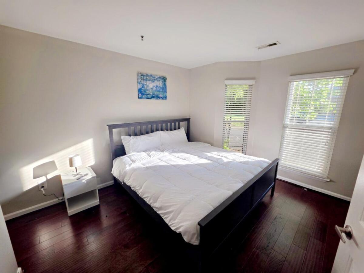 Apartment Stylish 2br Retreat In Downtown Charlotte
