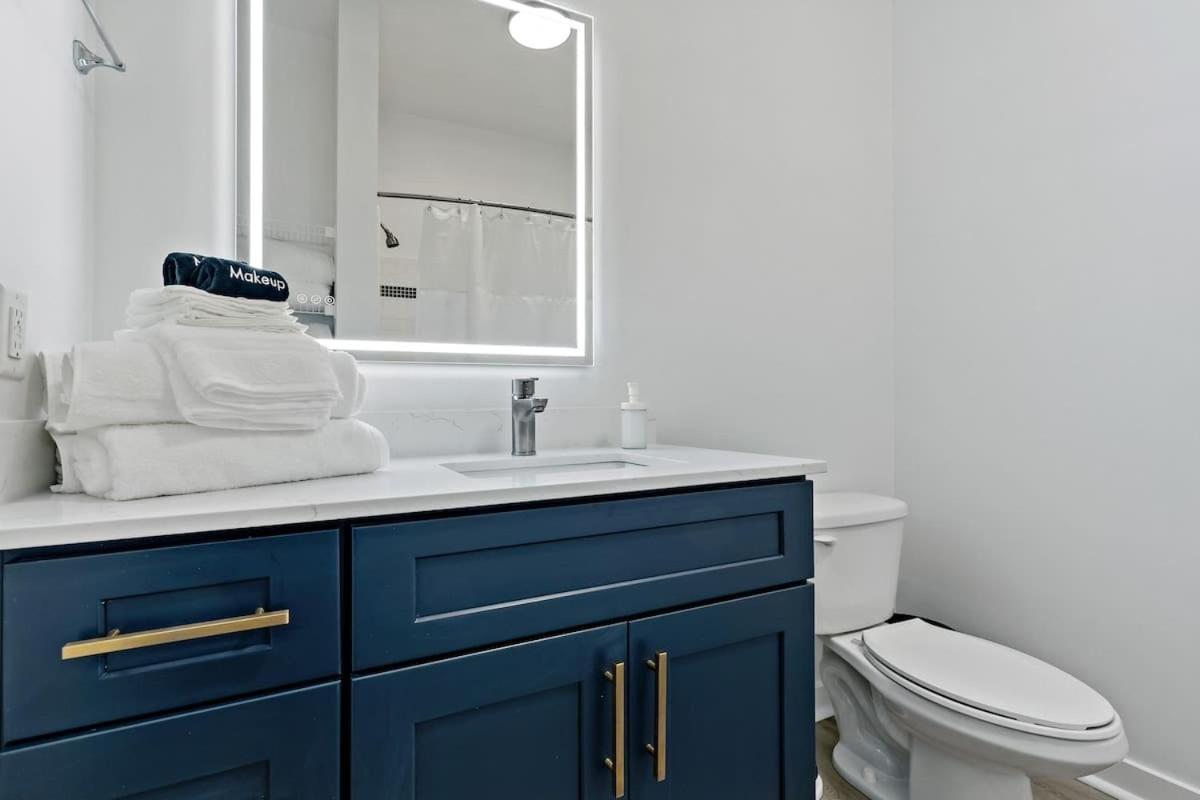 Chic - 5 Min Dt, Gym, Parking, W-d - Sleeps 6 *