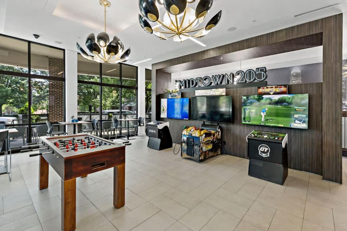 Chic - 5 Min Dt, Gym, Parking, W-d - Sleeps 6 Charlotte