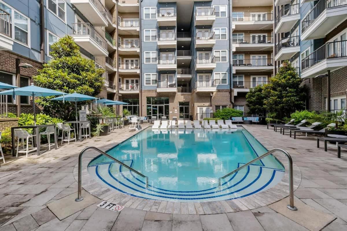 Apartment Chic - 5 Min Dt, Gym, Parking, W-d - Sleeps 6 *