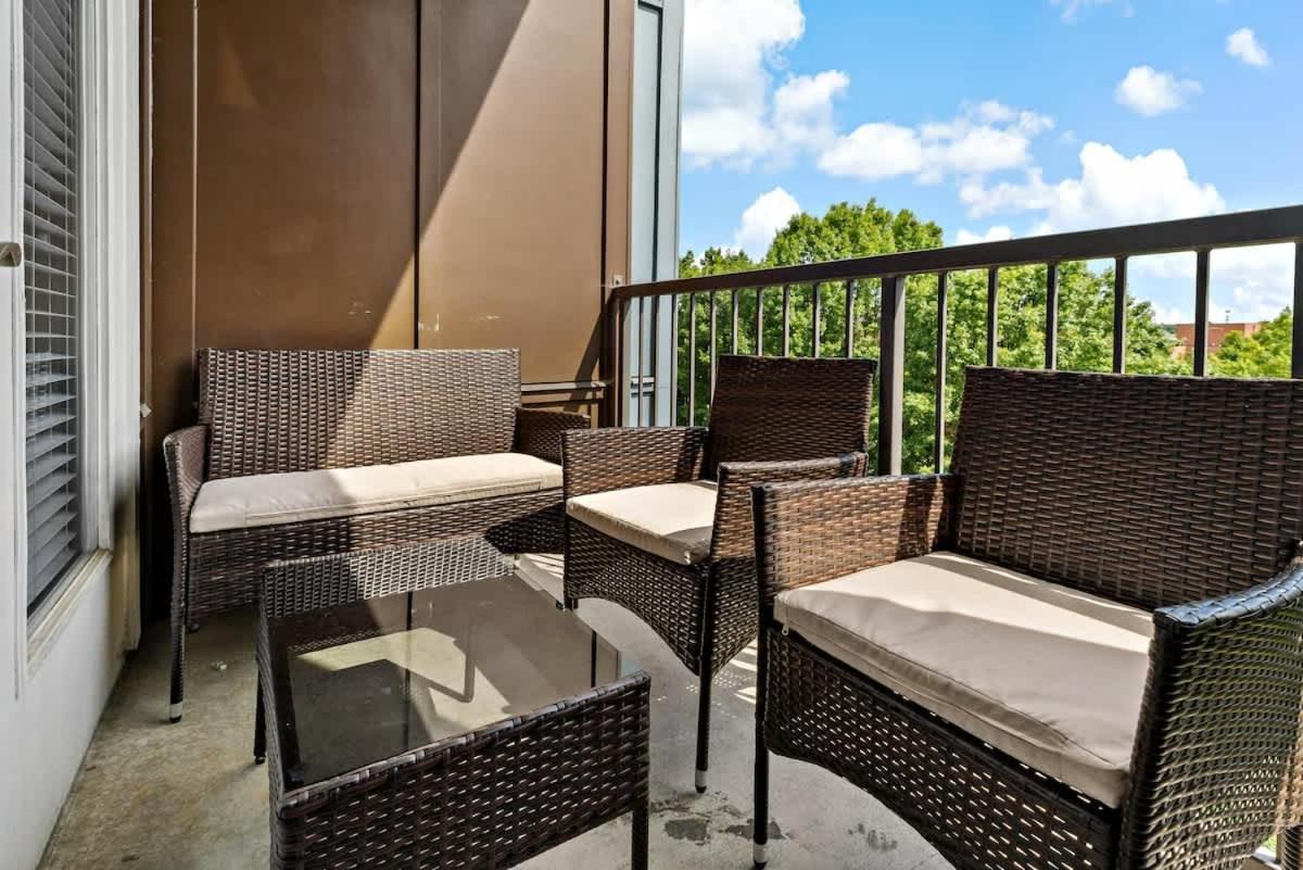 Apartment Chic - 5 Min Dt, Gym, Parking, W-d - Sleeps 6