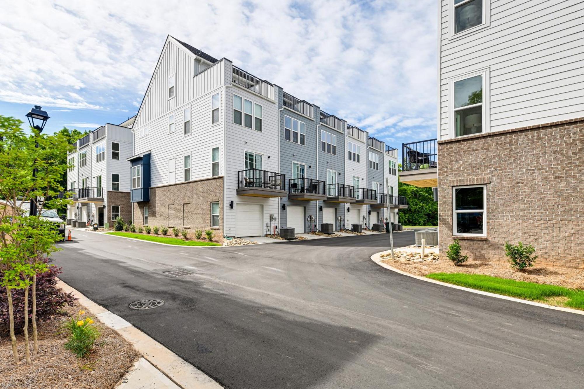 2 Mi To Uptown Townhome With Balconies! *