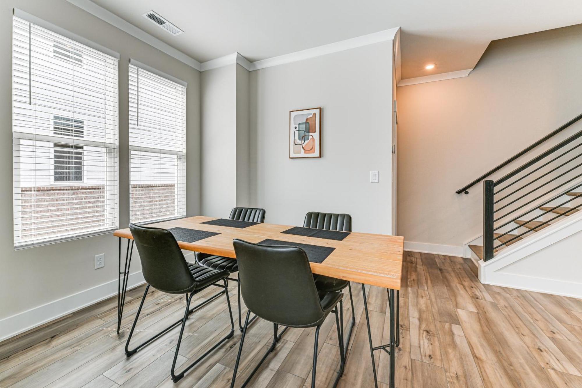 Holiday home 2 Mi To Uptown Townhome With Balconies! Charlotte