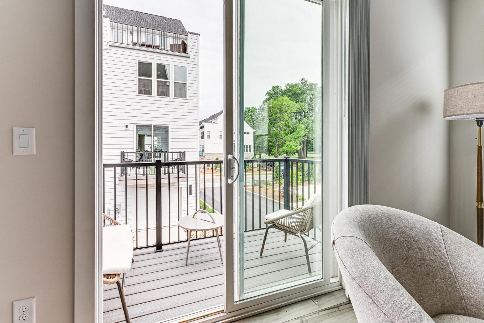 Holiday home 2 Mi To Uptown Townhome With Balconies!