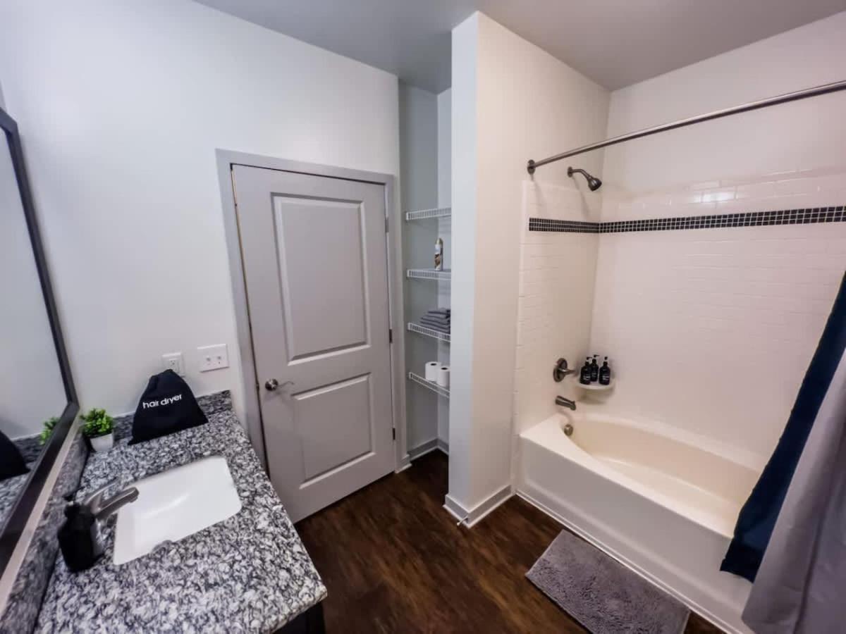 Apartment Luxurious 1br King In Midtown *