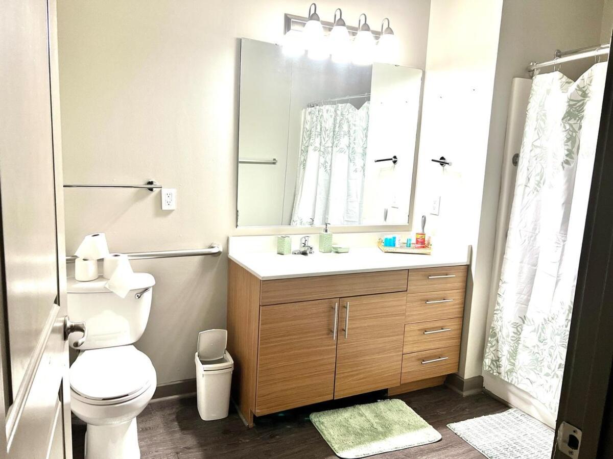 Uptown Modern 2br Apartment