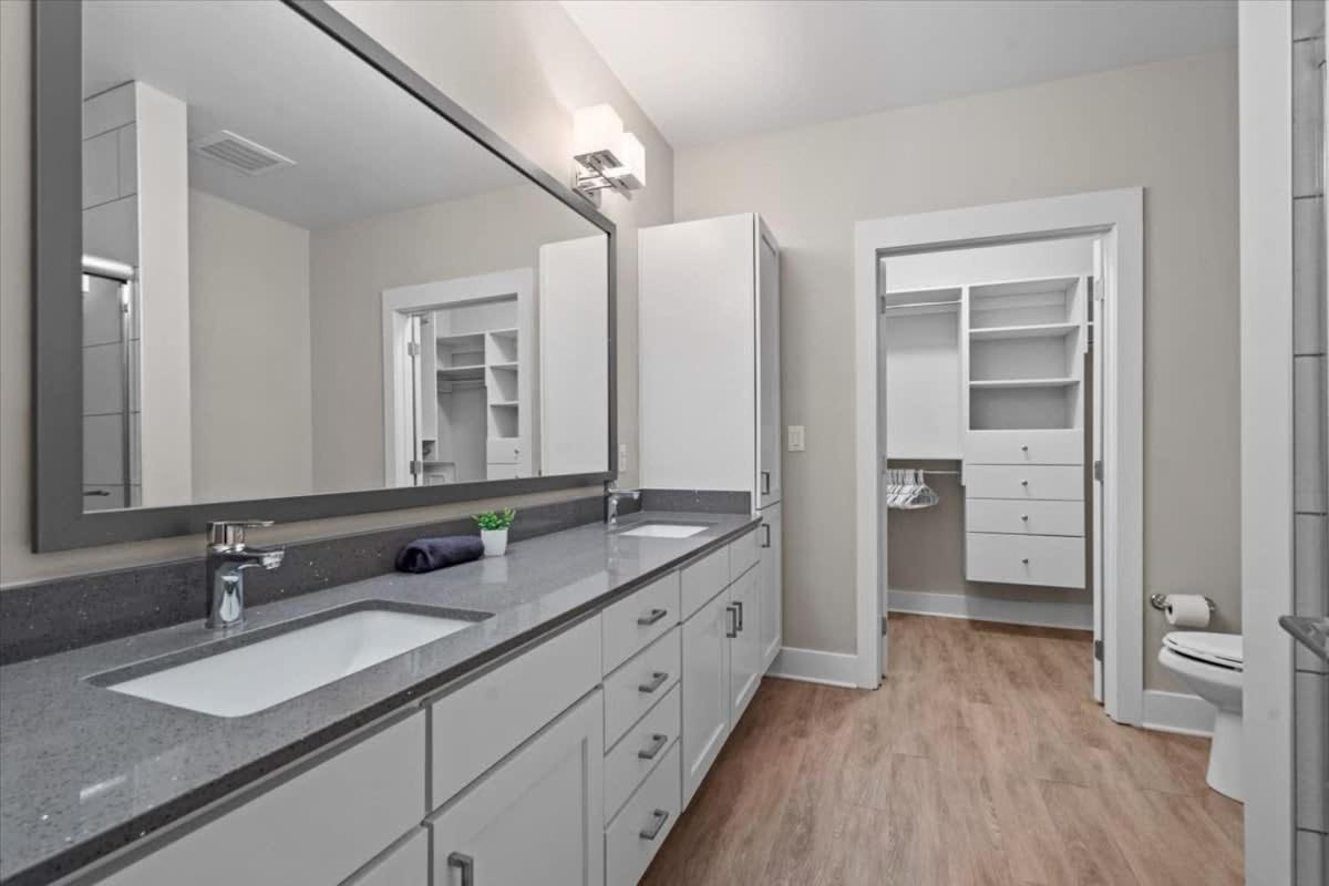 Apartment Luxe King 2br In Waverly Charlotte