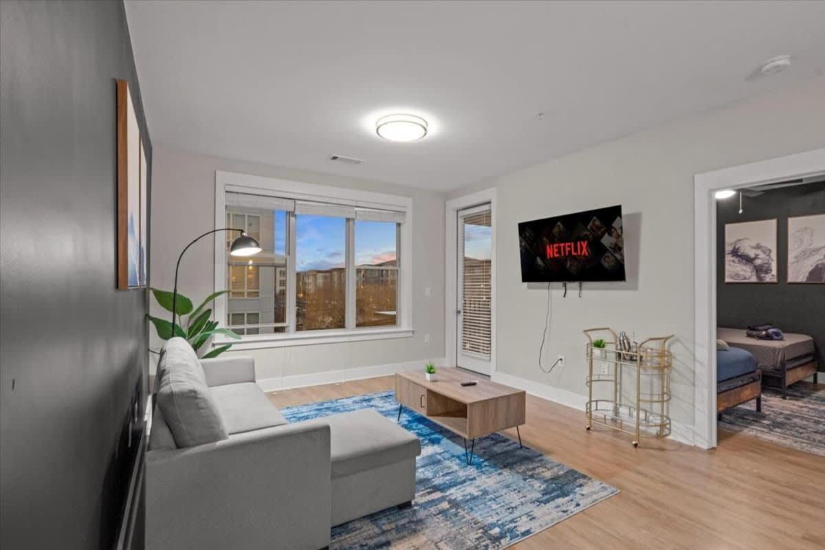 Luxe King 2br In Waverly