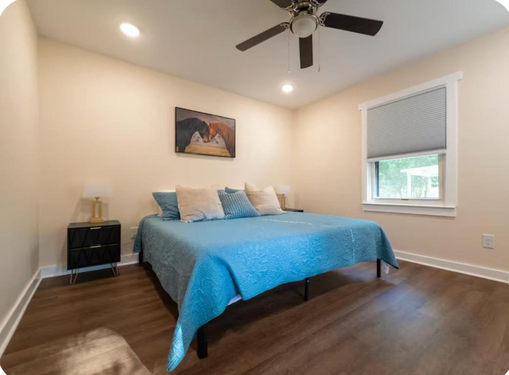 The Gem In The Crown Charlotte