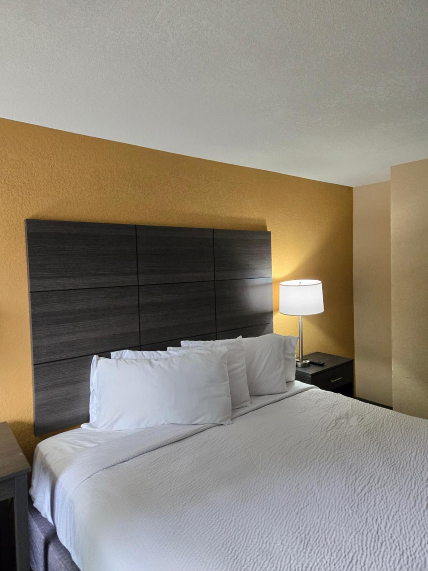 Days By Wyndham Northlake 2*