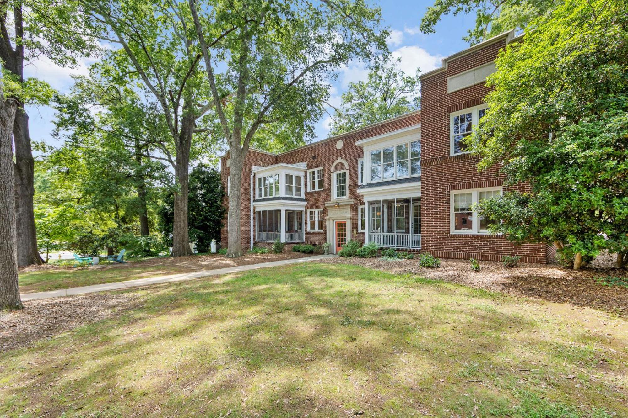 Light Filled 2 Bedroom In Myers Park With A Porch Charlotte