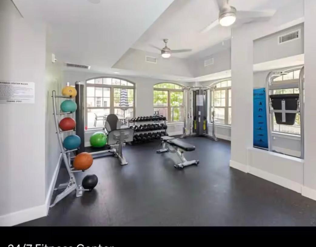Uptown Modern 2br Apartment