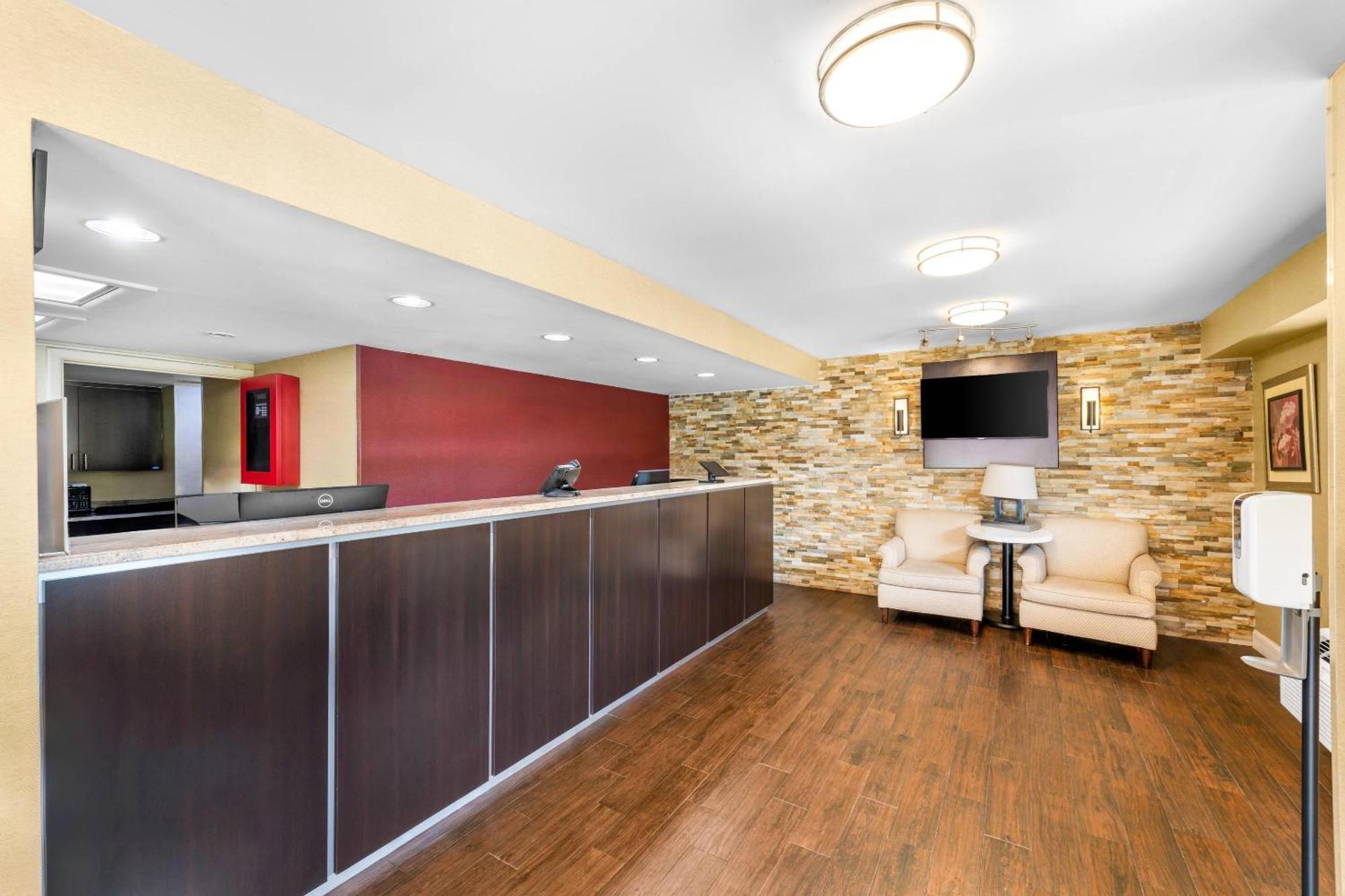 Lodge Econo Airport Charlotte