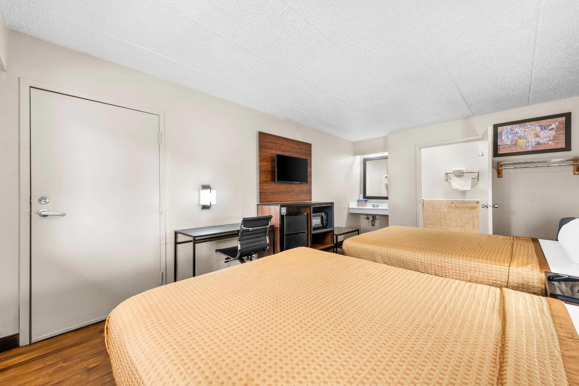 Lodge Econo Airport Charlotte