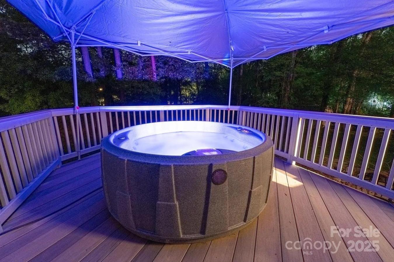 The Davis Den Stylish Pet-friendly Escape Holiday home