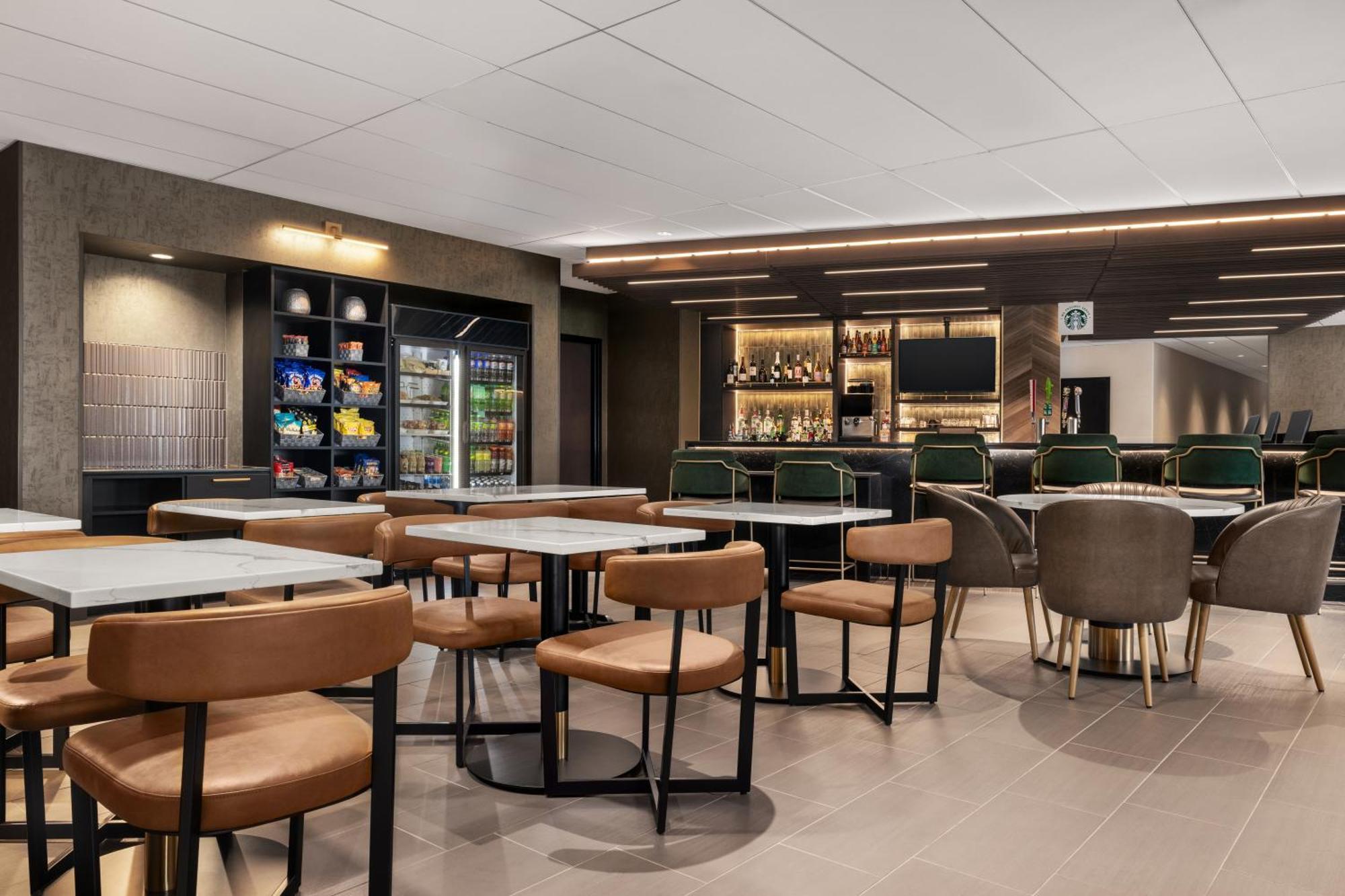 Hyatt Place Downtown Hotel 3*