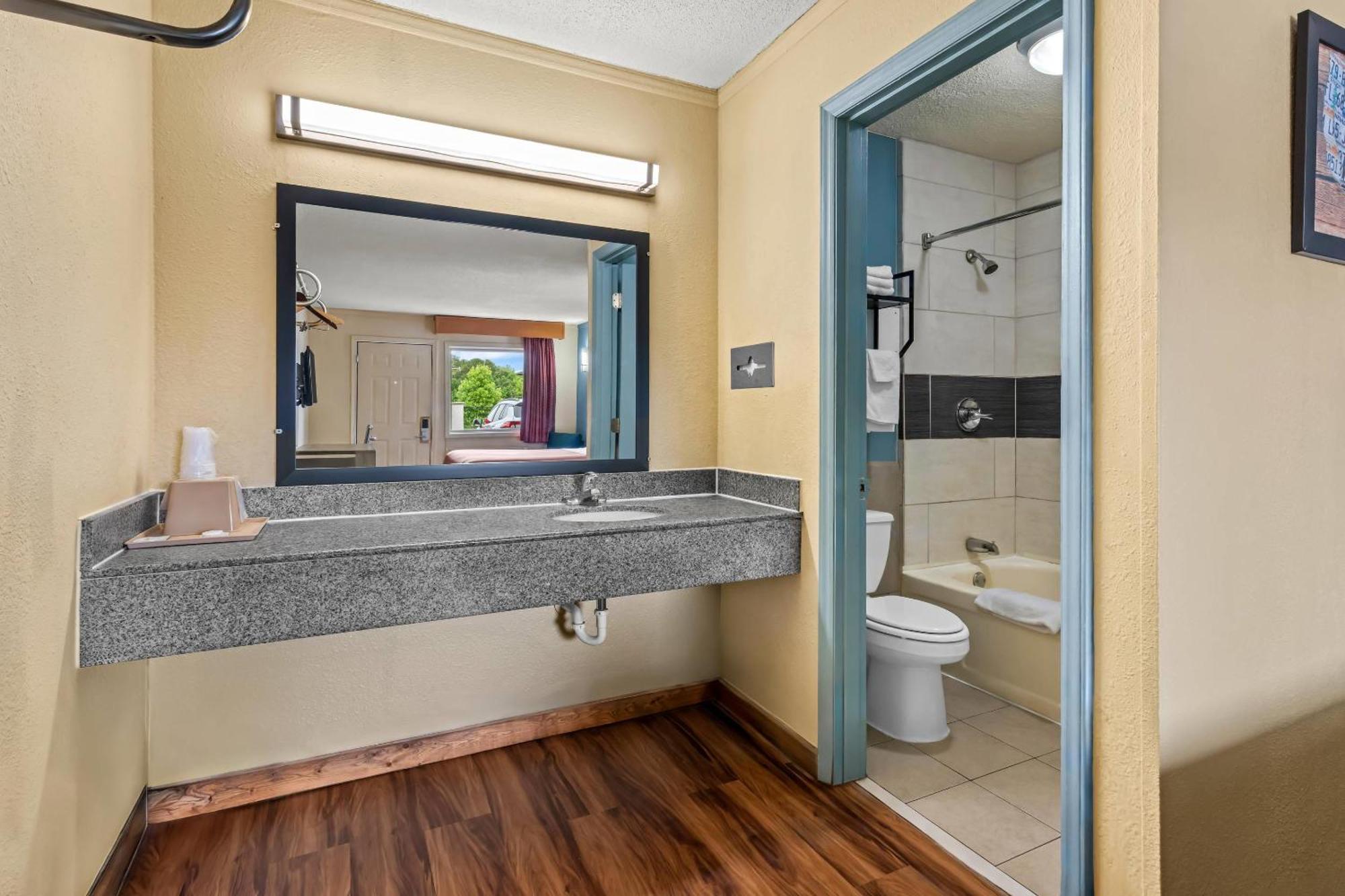 Econo Airport Area Charlotte