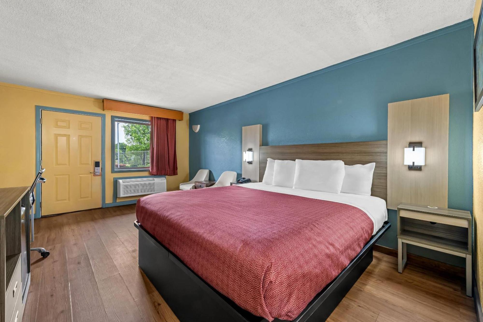 Lodge Econo Airport Area *