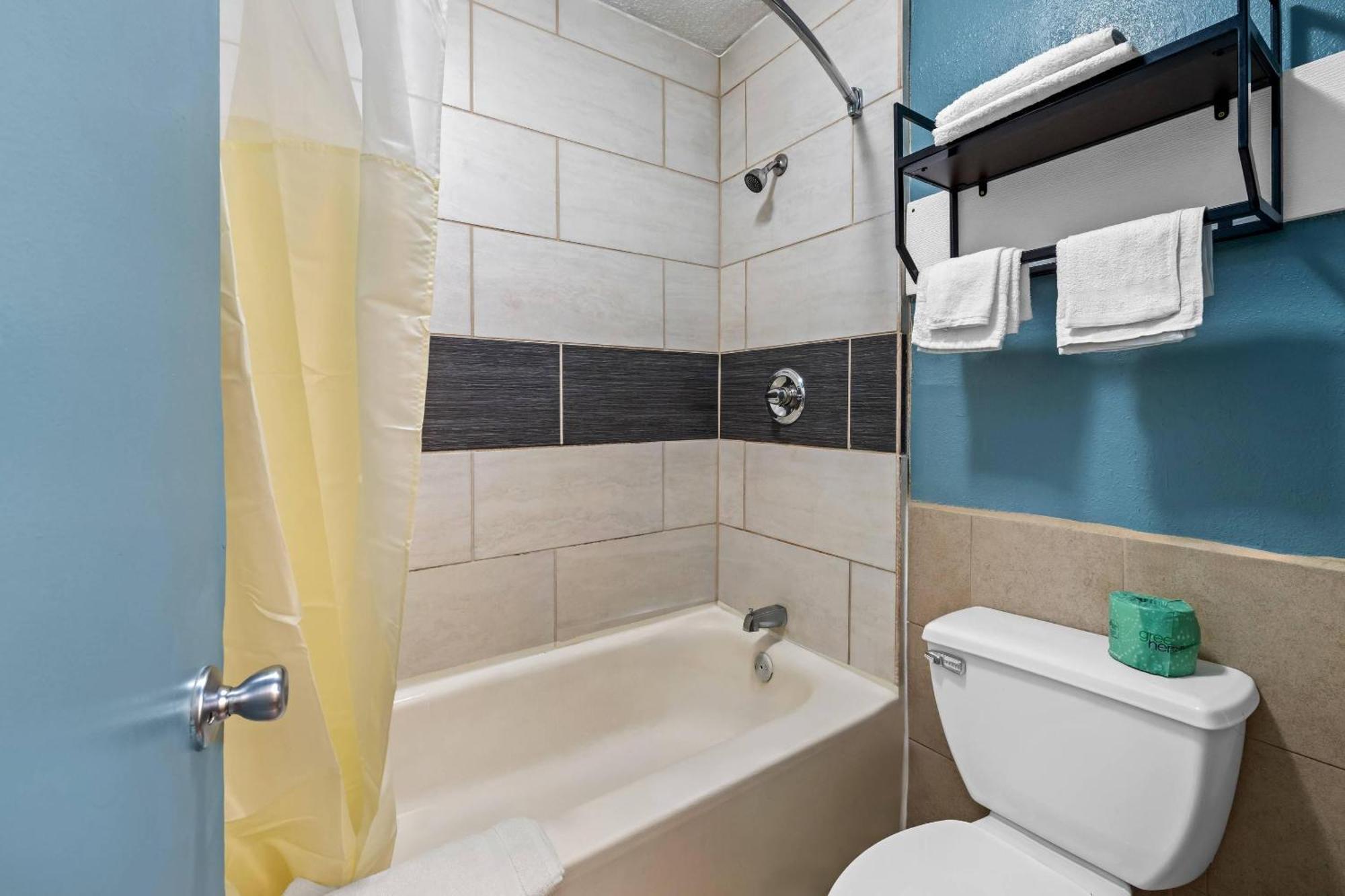 Lodge Econo Airport Area Charlotte