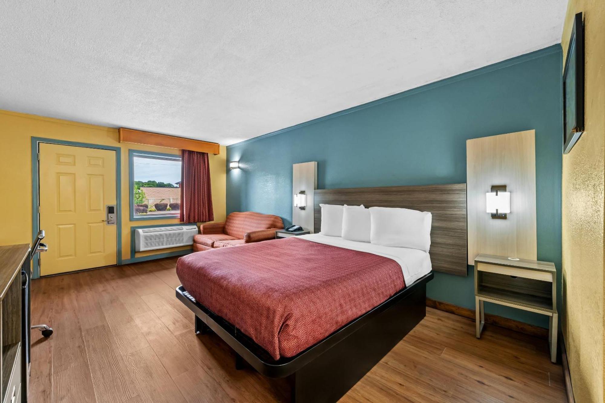 Econo Airport Area Lodge