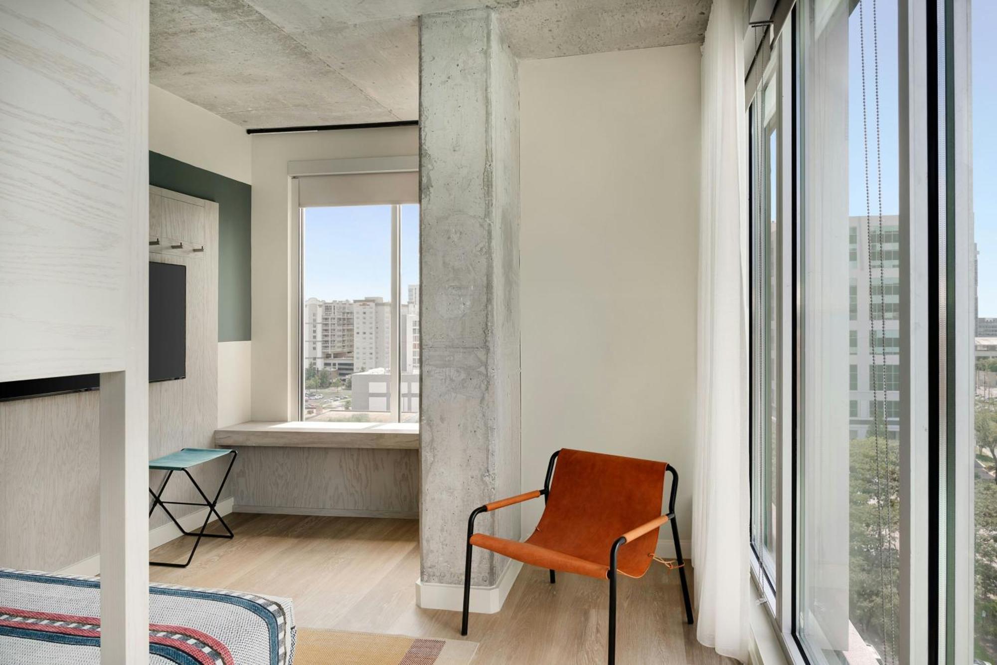 Moxy Downtown Hotel Charlotte