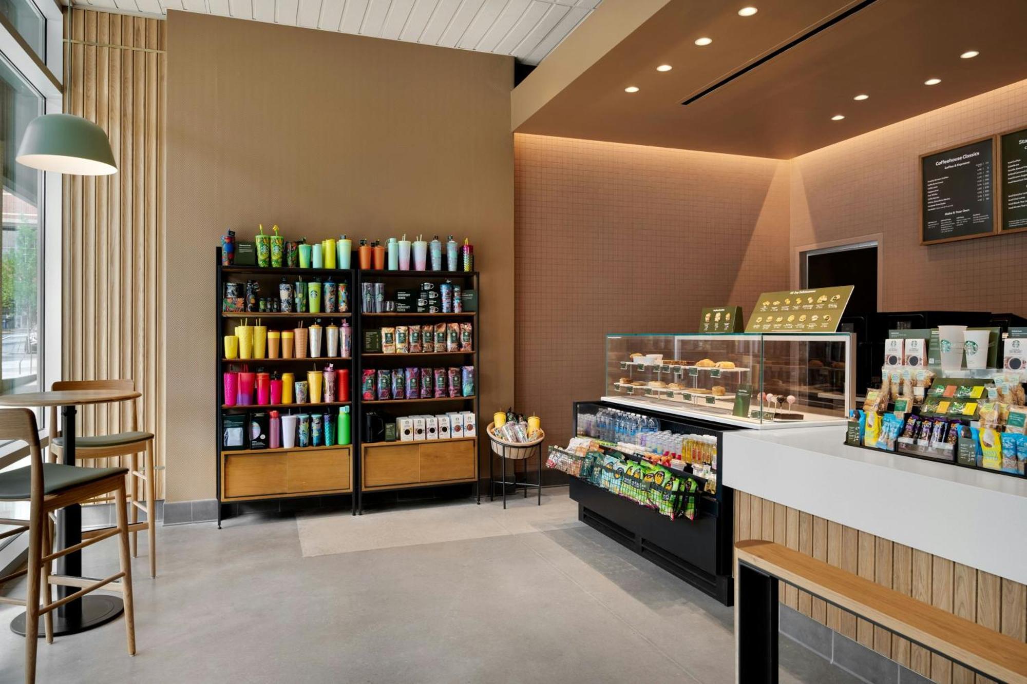 Moxy Downtown Hotel 3*