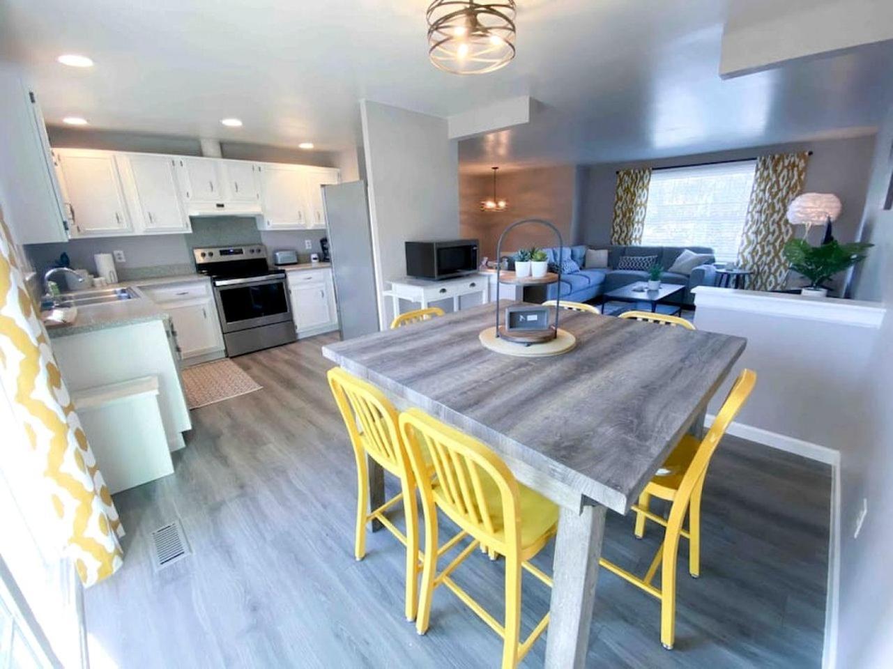 Splendid With Fire It And Backyard In Nc Holiday home