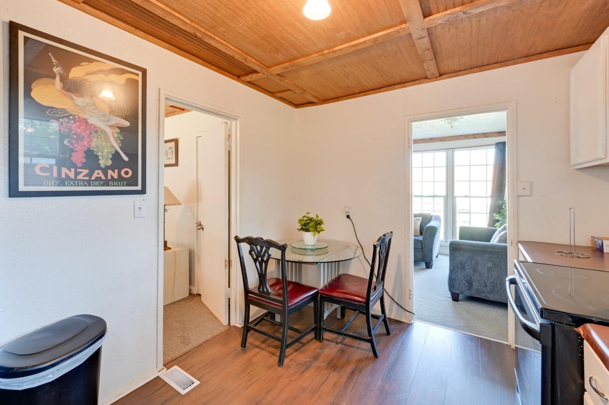 2 Mi To Center North End Holiday home Charlotte