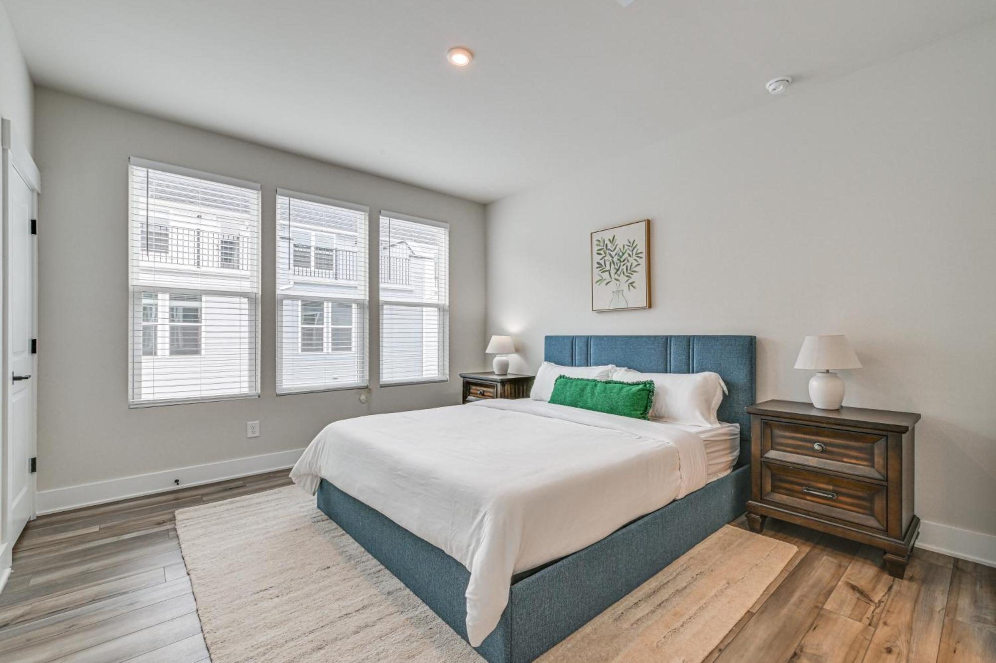 Holiday home Walk To Music Factory Townhome With Rooftop Deck! *