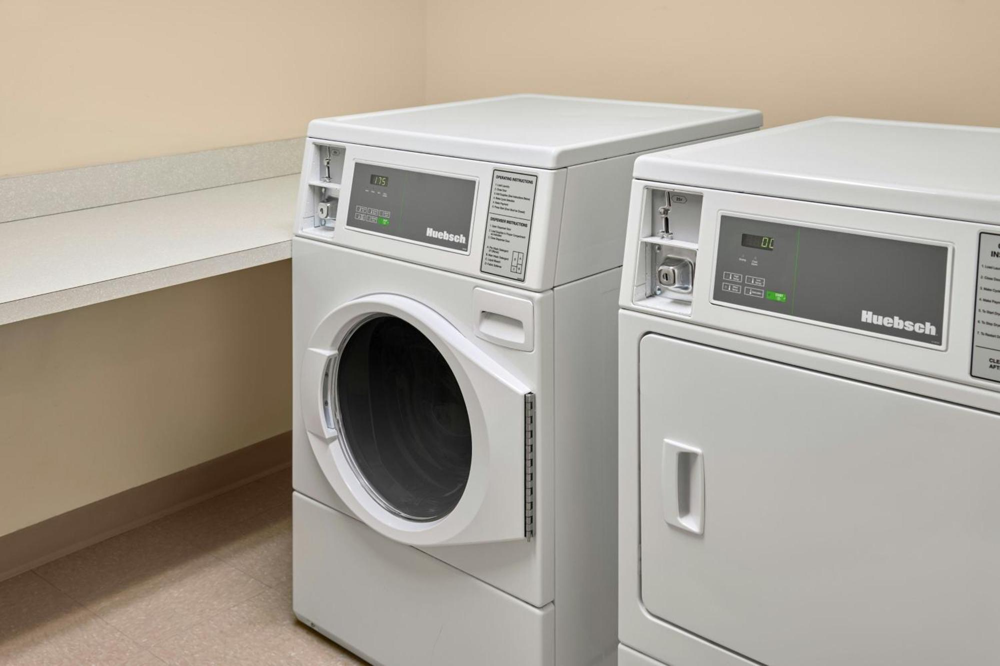 Hotel Fairfield & By Marriott Airport 3*