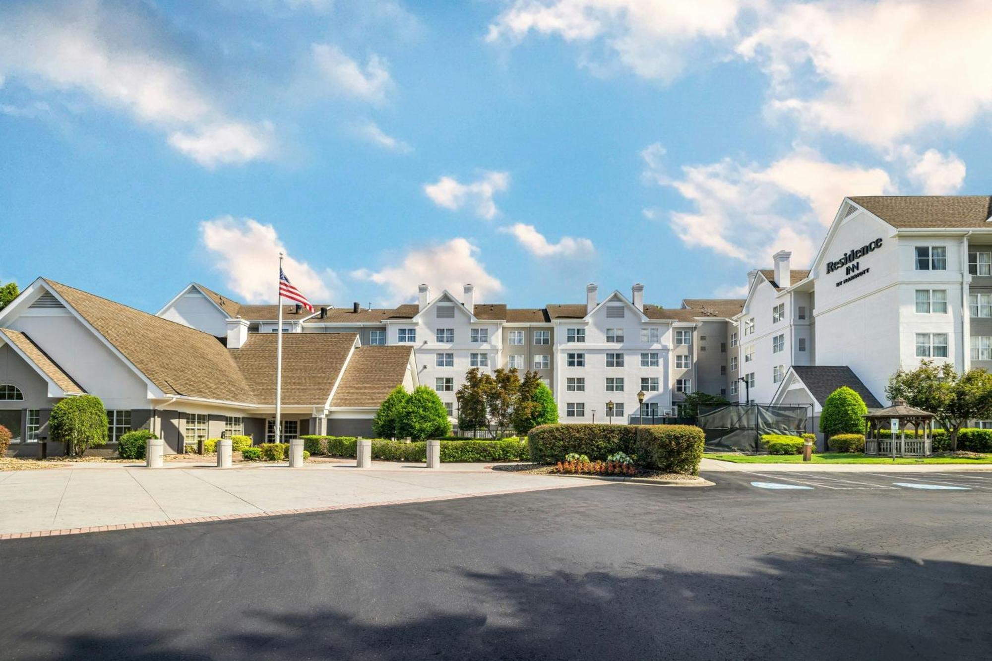 By Marriott Piper Glen Hotel Charlotte