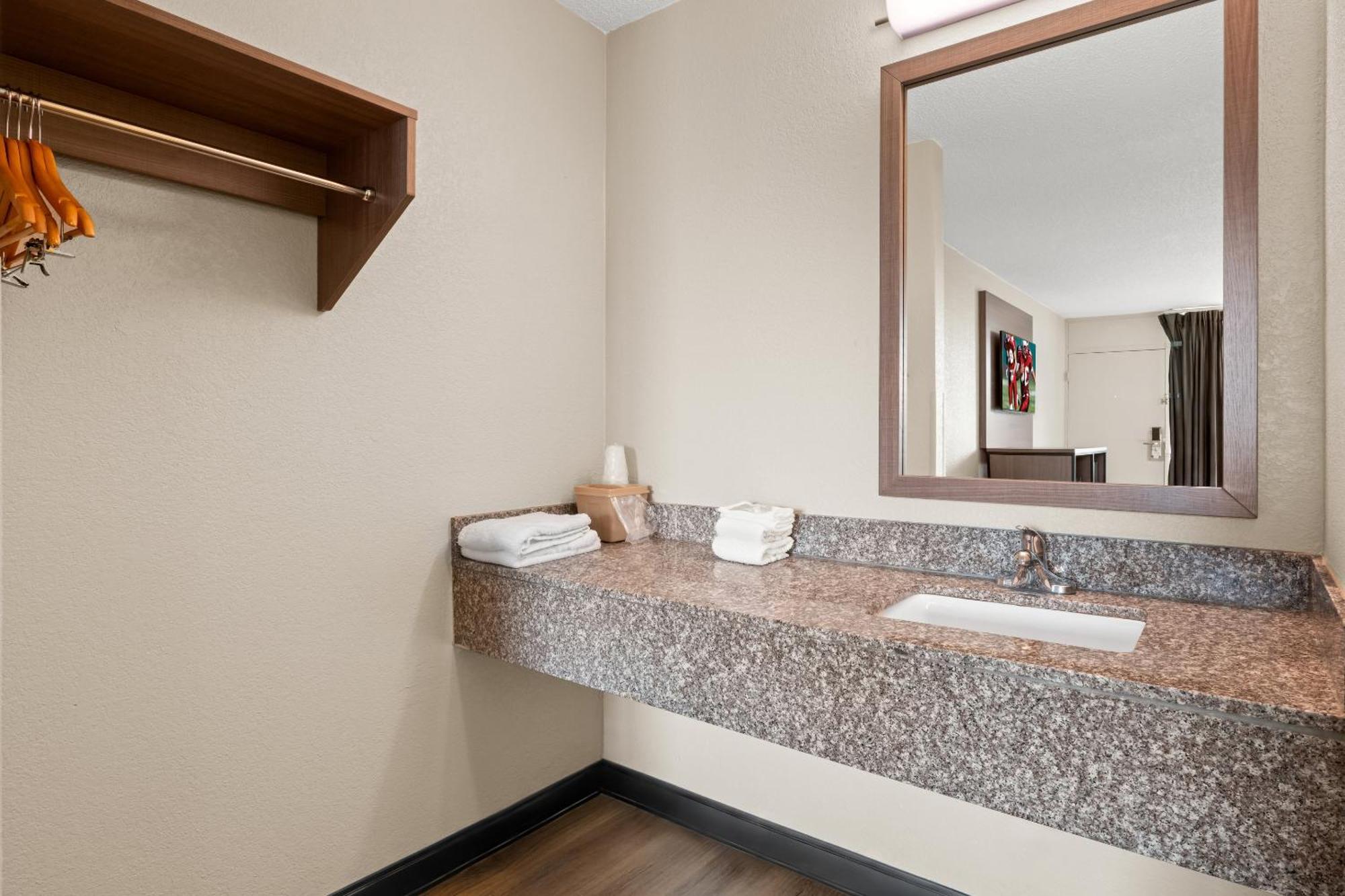 Red Roof - Airport 2* Charlotte