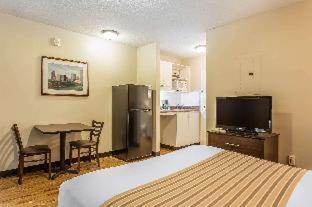 Suburban Near Of North Carolina-charlotte 2* Charlotte