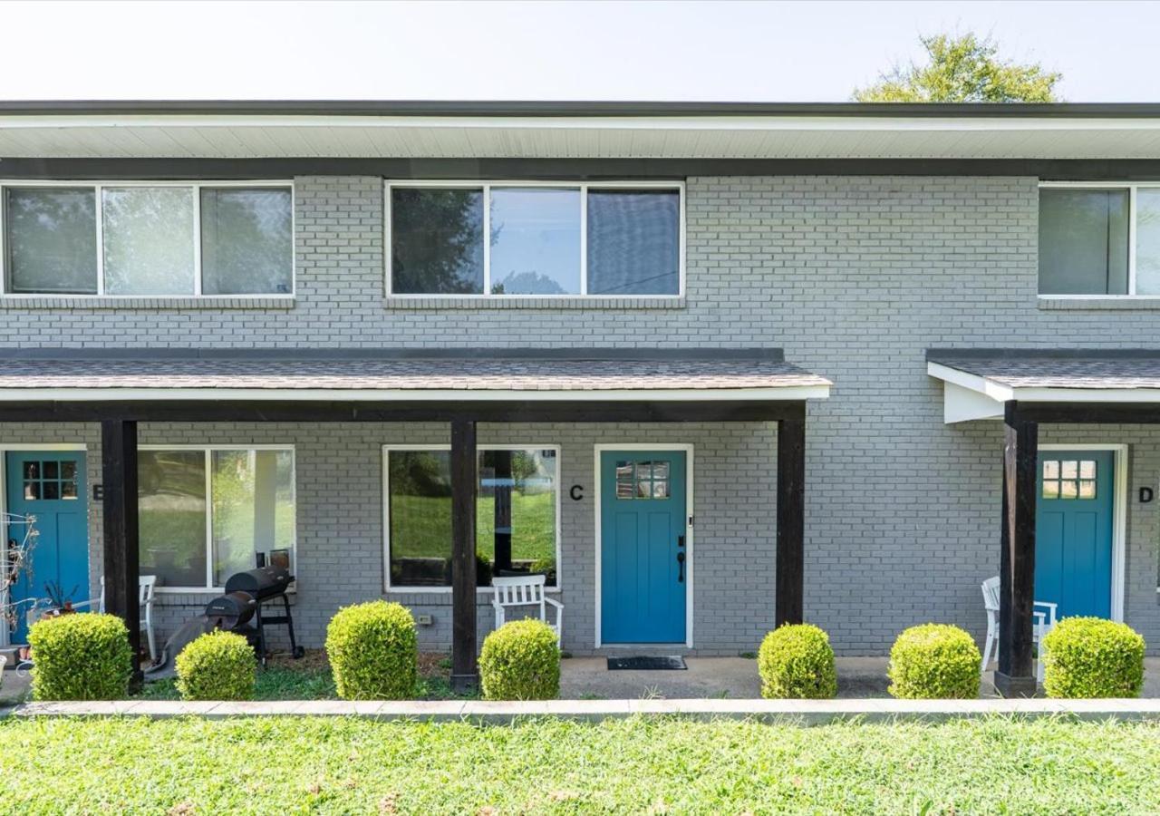 Apartment Sleek 2br Townhouse, Stones Throw To Uptown