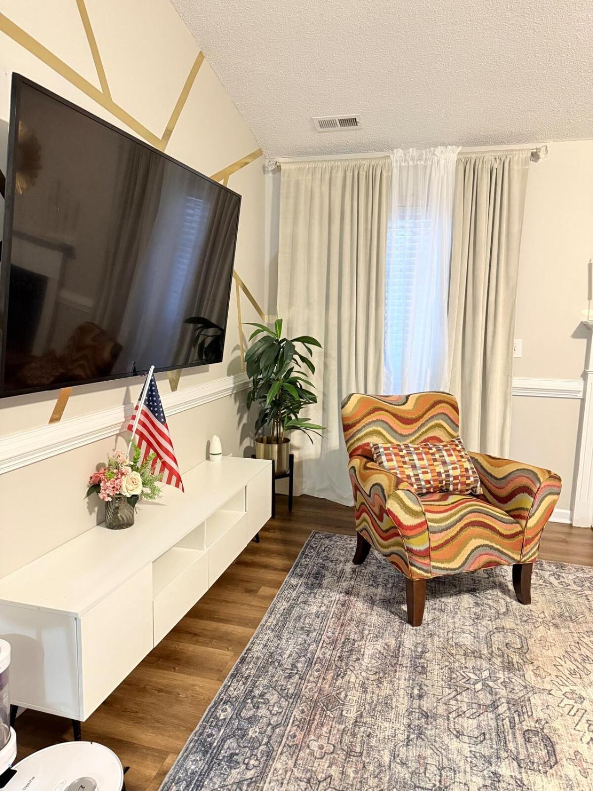 Queen Family-friendly Entire House, * Charlotte