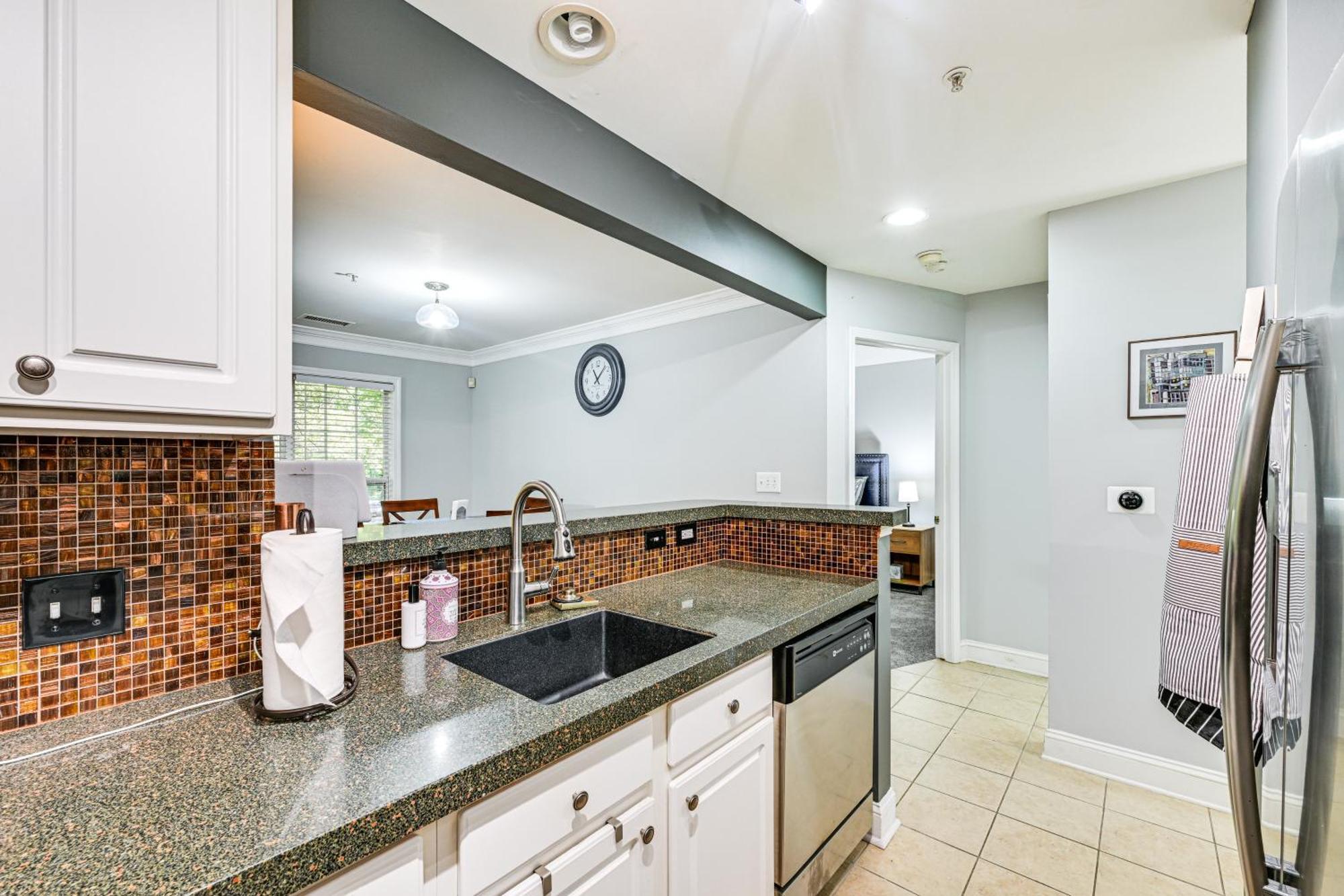 Half Mi To Bank Of America Stadium Uptown Condo! *